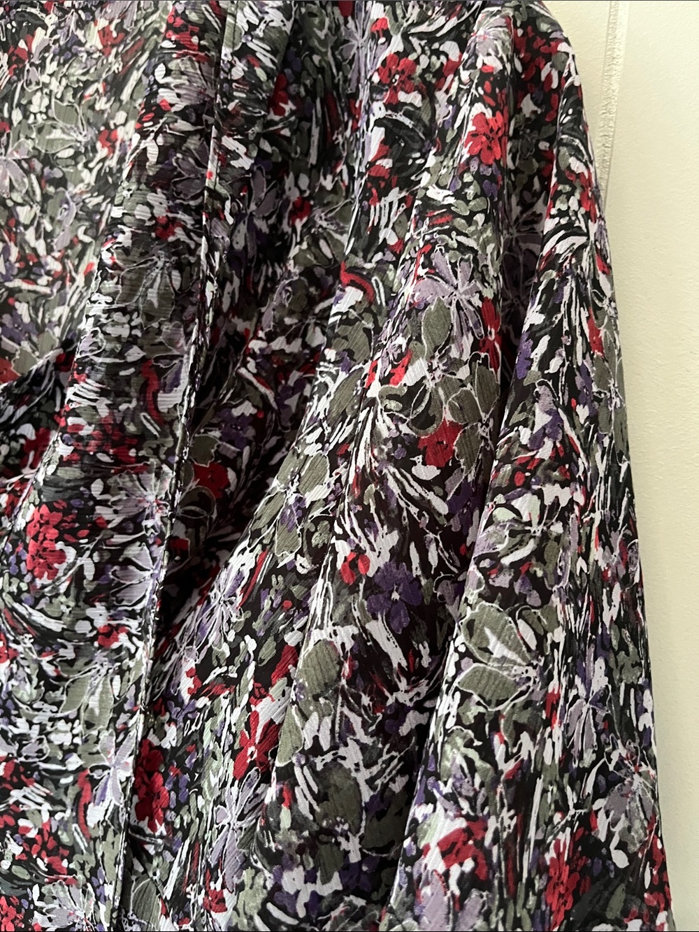Floral V-Neck Short-Sleeve Women’s Top - Black with Red & Lavender - Picture 5 of 9